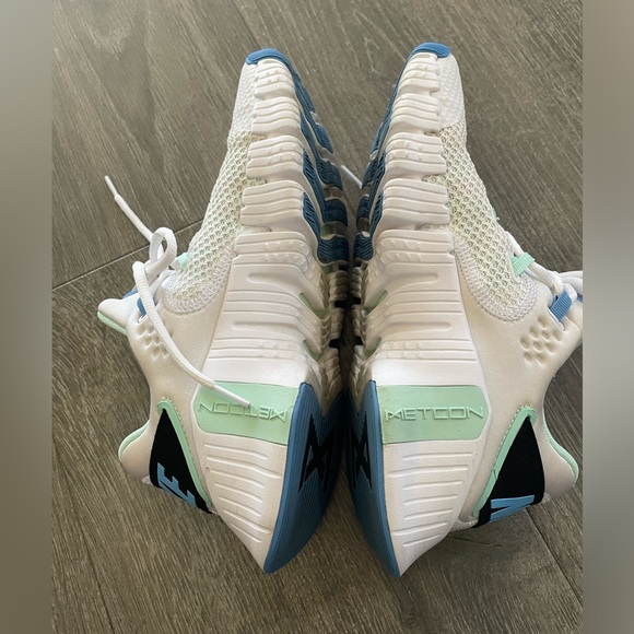 Women’s  Free Metcon 4 'White Mint Foam' - Picture 3 of 8